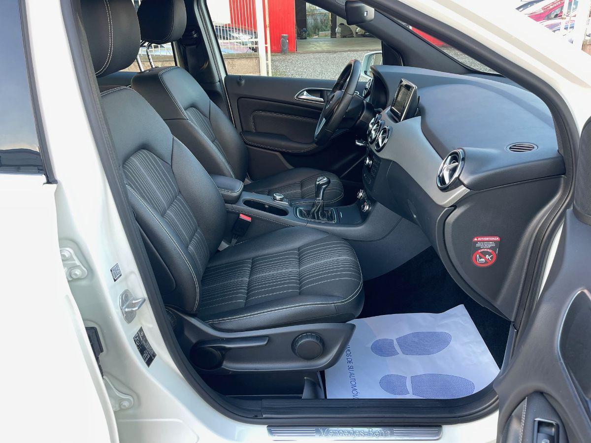 MERCEDES - Classe B - 180 Premium