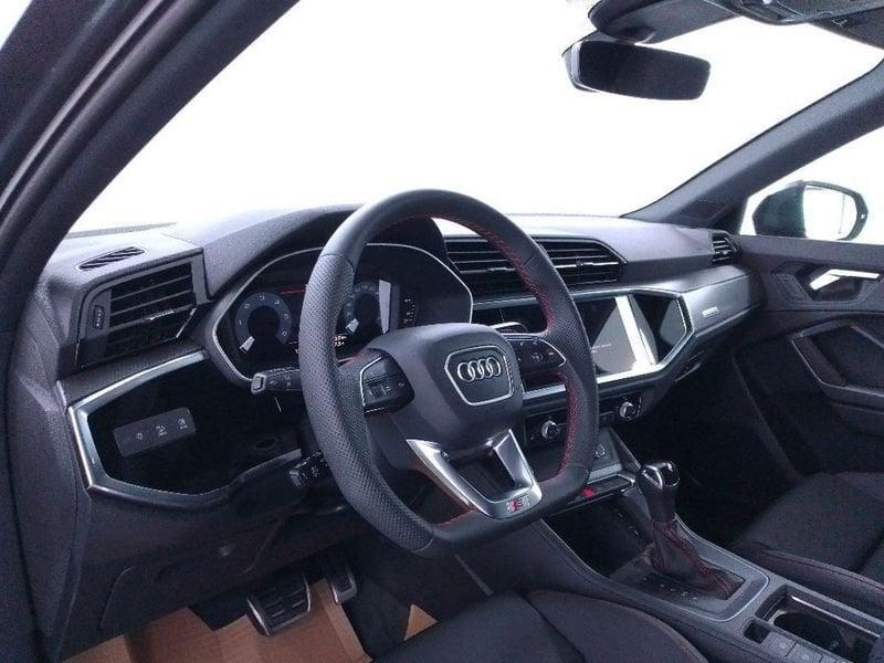 Audi Q3 Sportback 40 2.0 tdi Identity Black quattro 193cv s-tronic