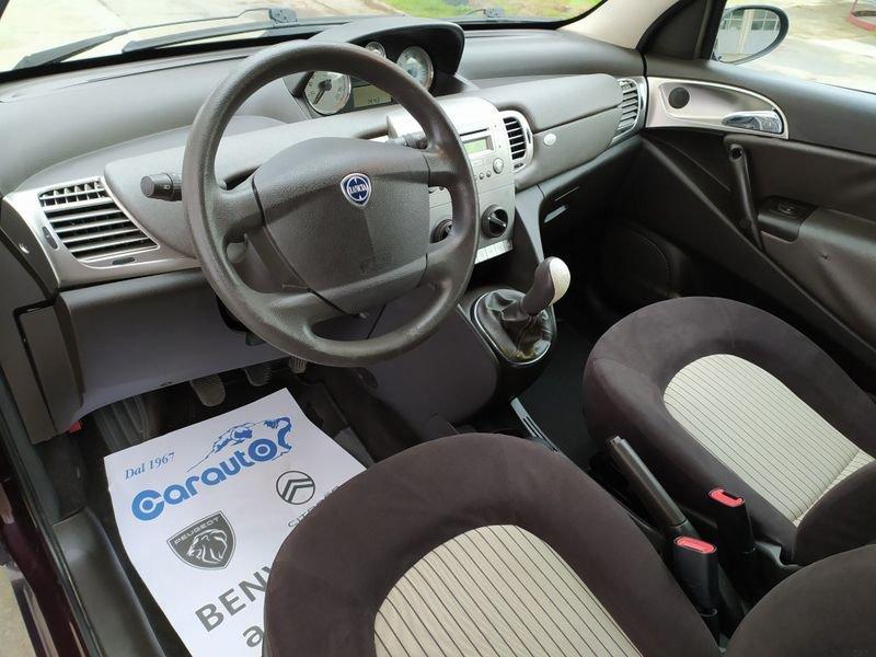 Lancia Ypsilon 1.3 MJT 75 CV Oro