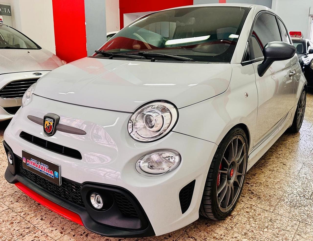Abarth 500 1.4 Turbo T-Jet 135CV**