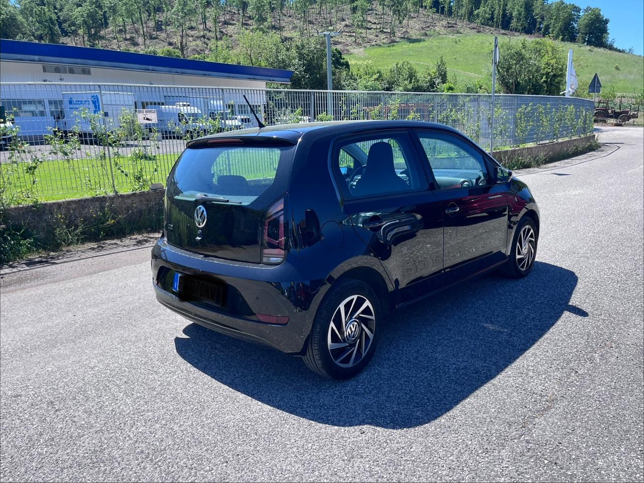 Volkswagen up! 1.0 75 CV 5p. move