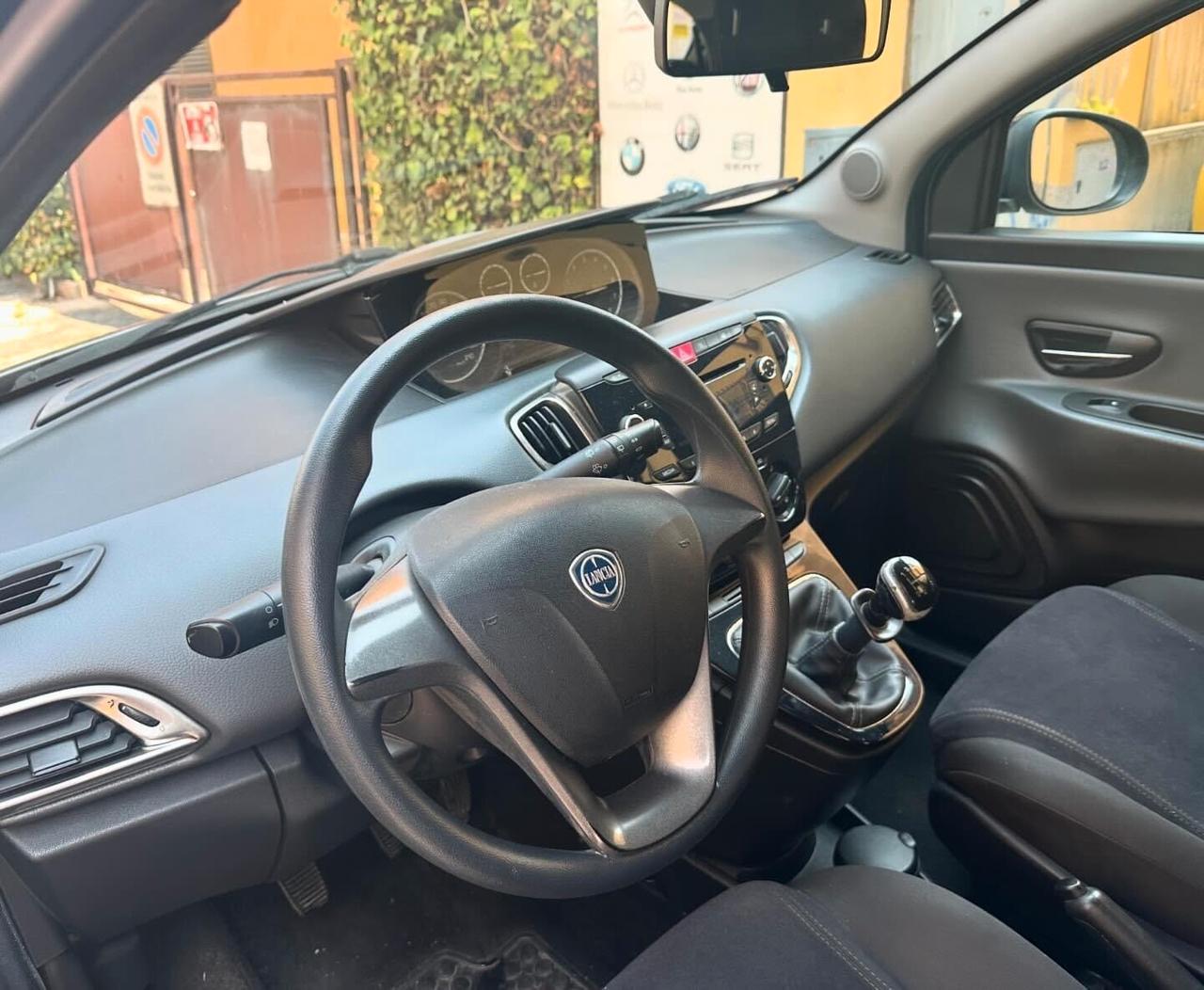 Lancia Ypsilon 1.2 Benzina 69 CV FINANZIABILE