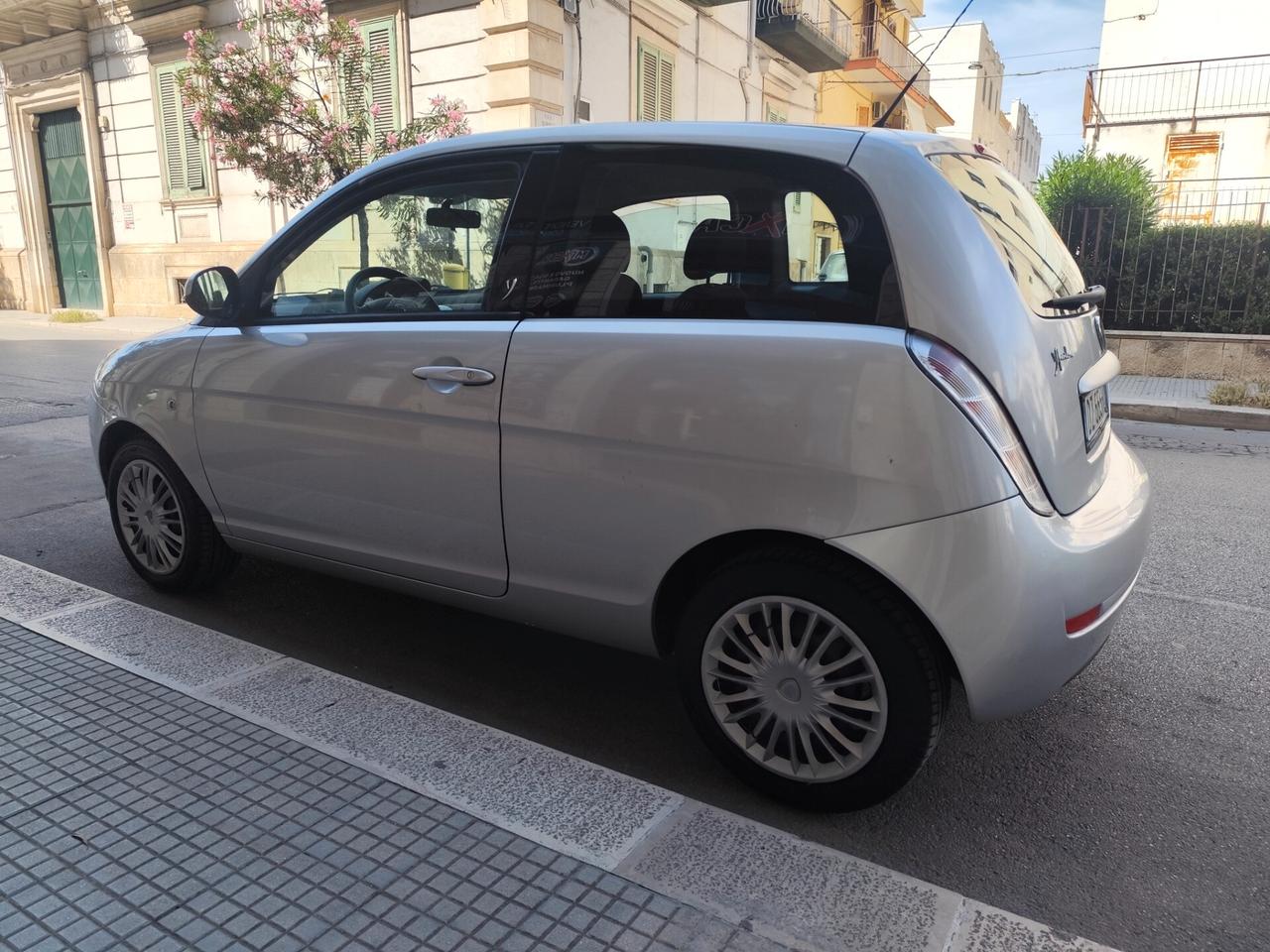 Lancia Ypsilon 1.2 BENZINA 60CV