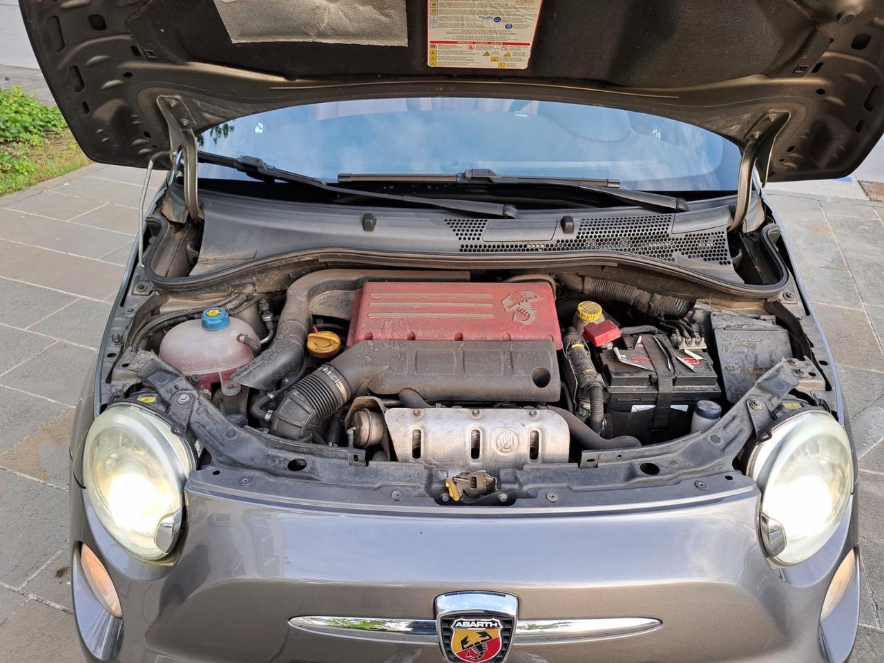 Abarth 500 C 1.4 Turbo T-Jet MTA