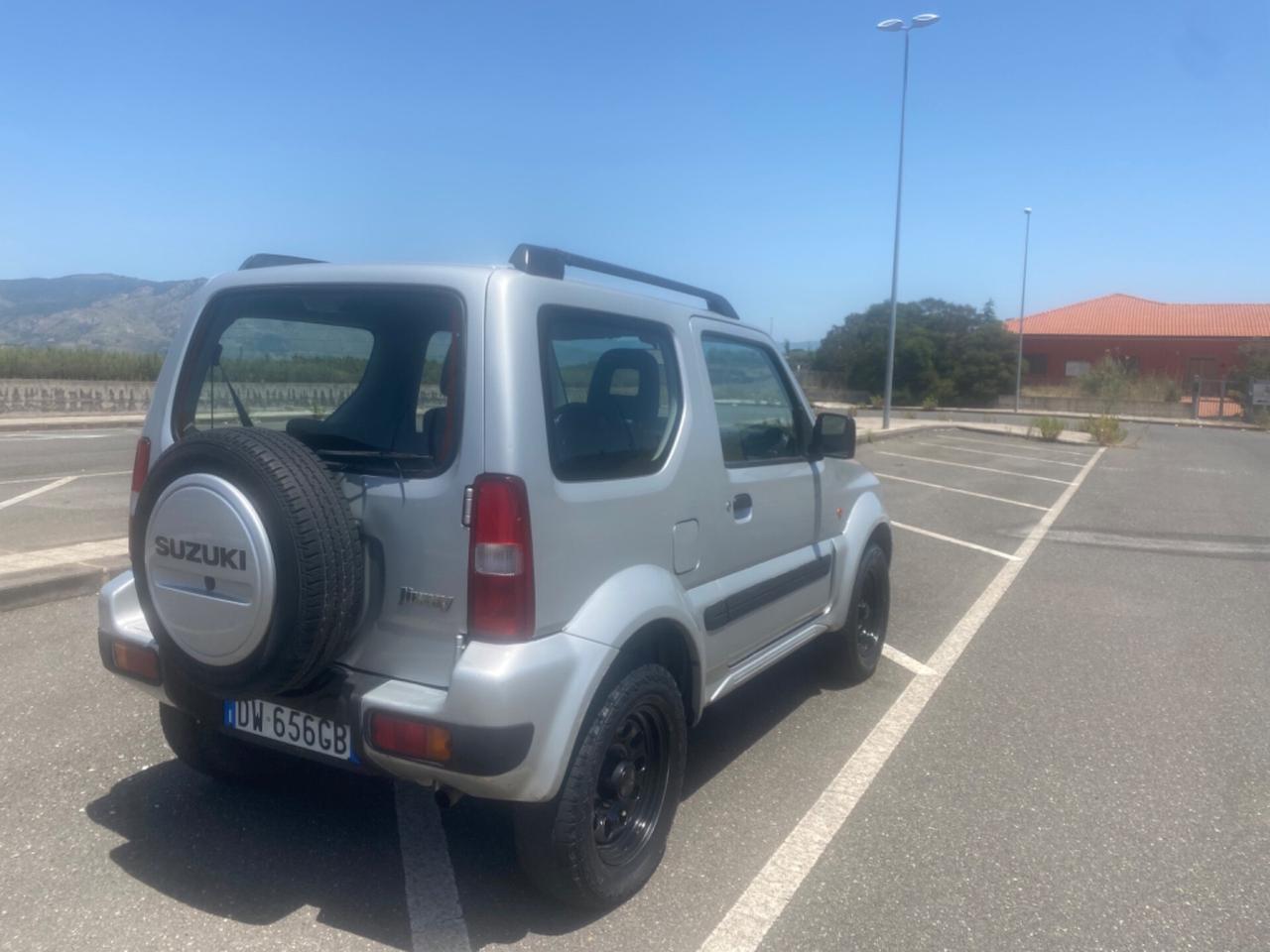 Suzuki Jimny 1.5 DDiS cat 4WD JLX LEGGI DESCRIZIONE