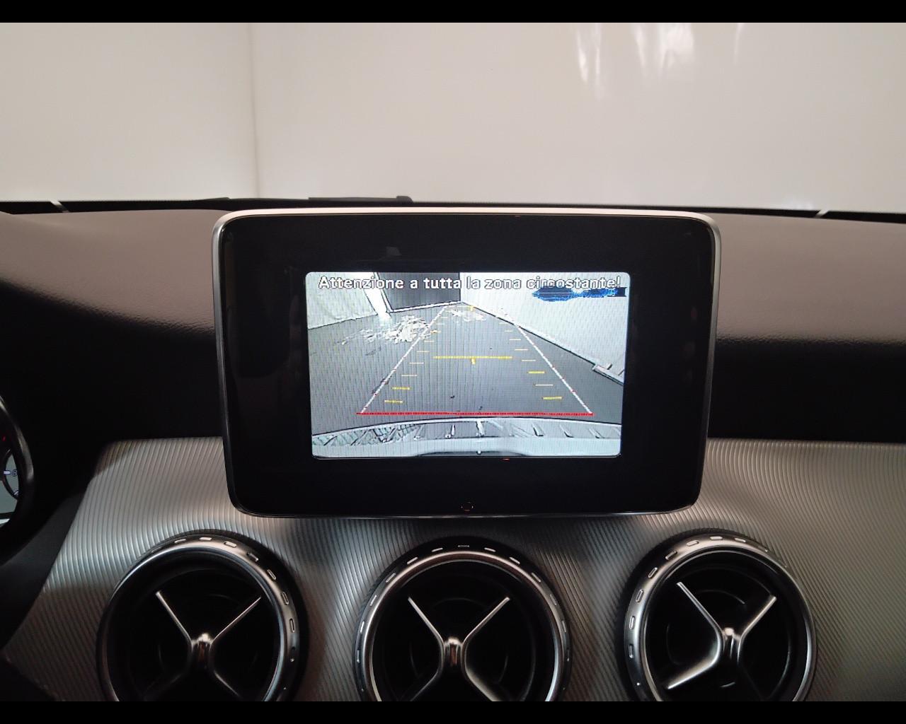 Mercedes-Benz GLA-X156 2014 - GLA 220 d (cdi) Sport 4matic 170cv auto