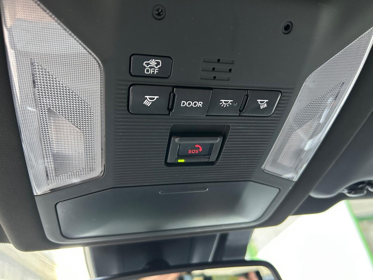 Suzuki Across 2.5 Plug-in Hybrid E-CVT 4WD Top