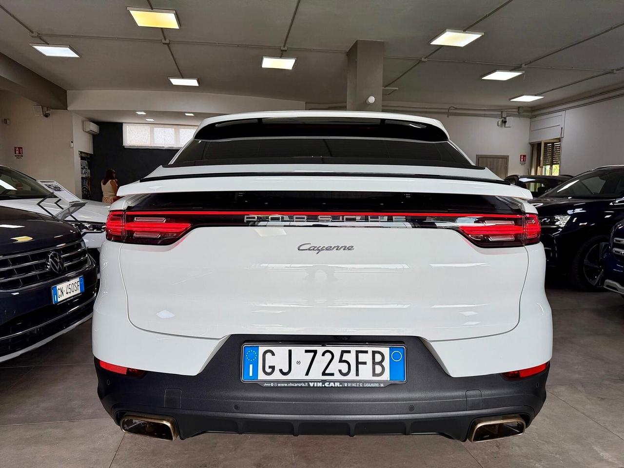 Porsche Cayenne Coupé 3.0 V6 Platinum Edition 2022