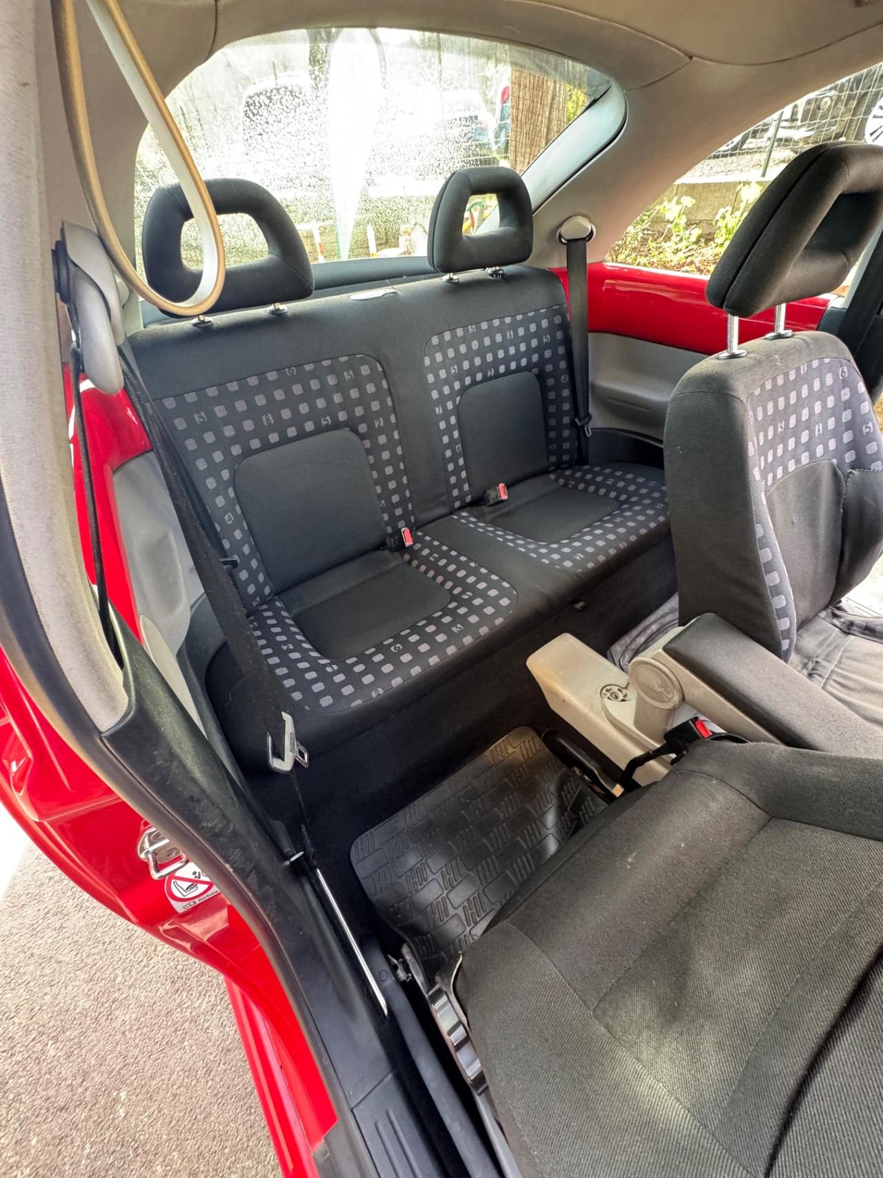 Volkswagen New Beetle T.D.