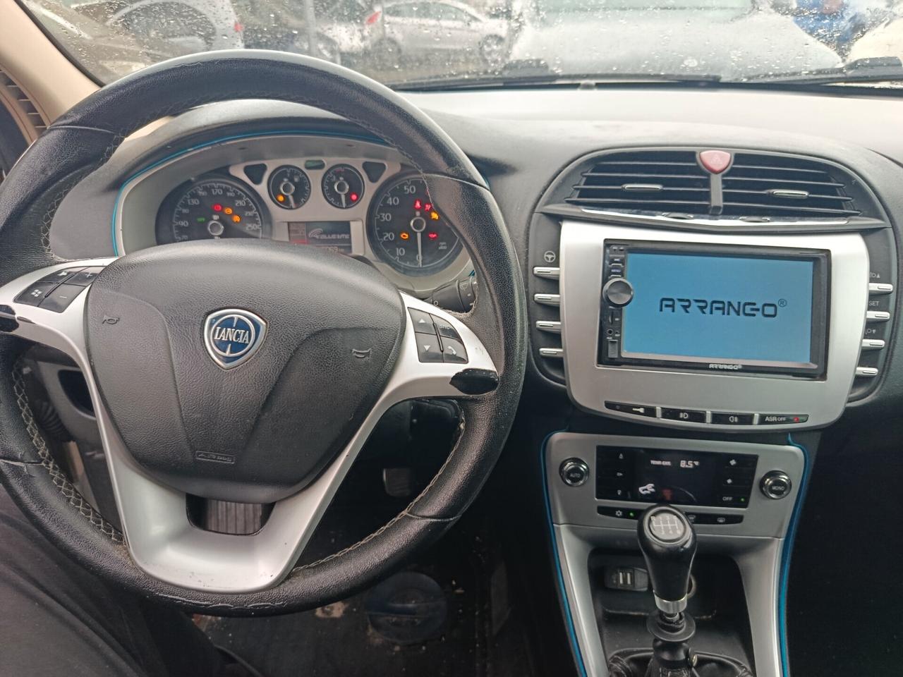 Lancia Delta 1.4 T-JET GPL