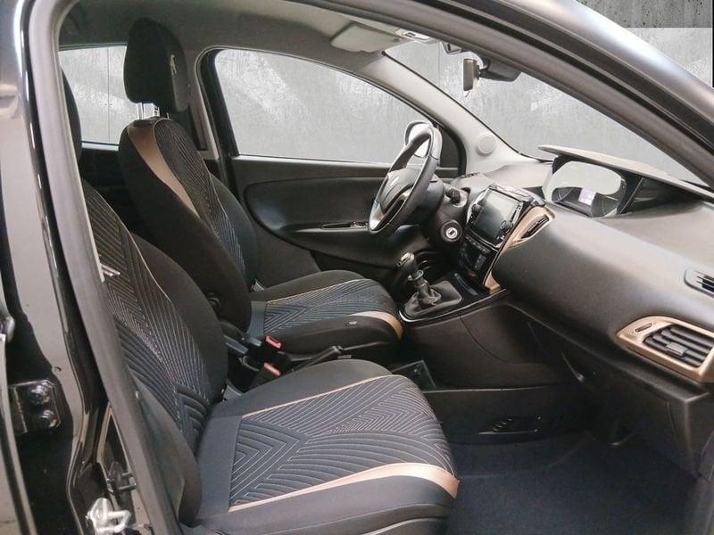 Lancia Ypsilon 1.0 firefly hybrid Alberta Ferretti s&s 70cv