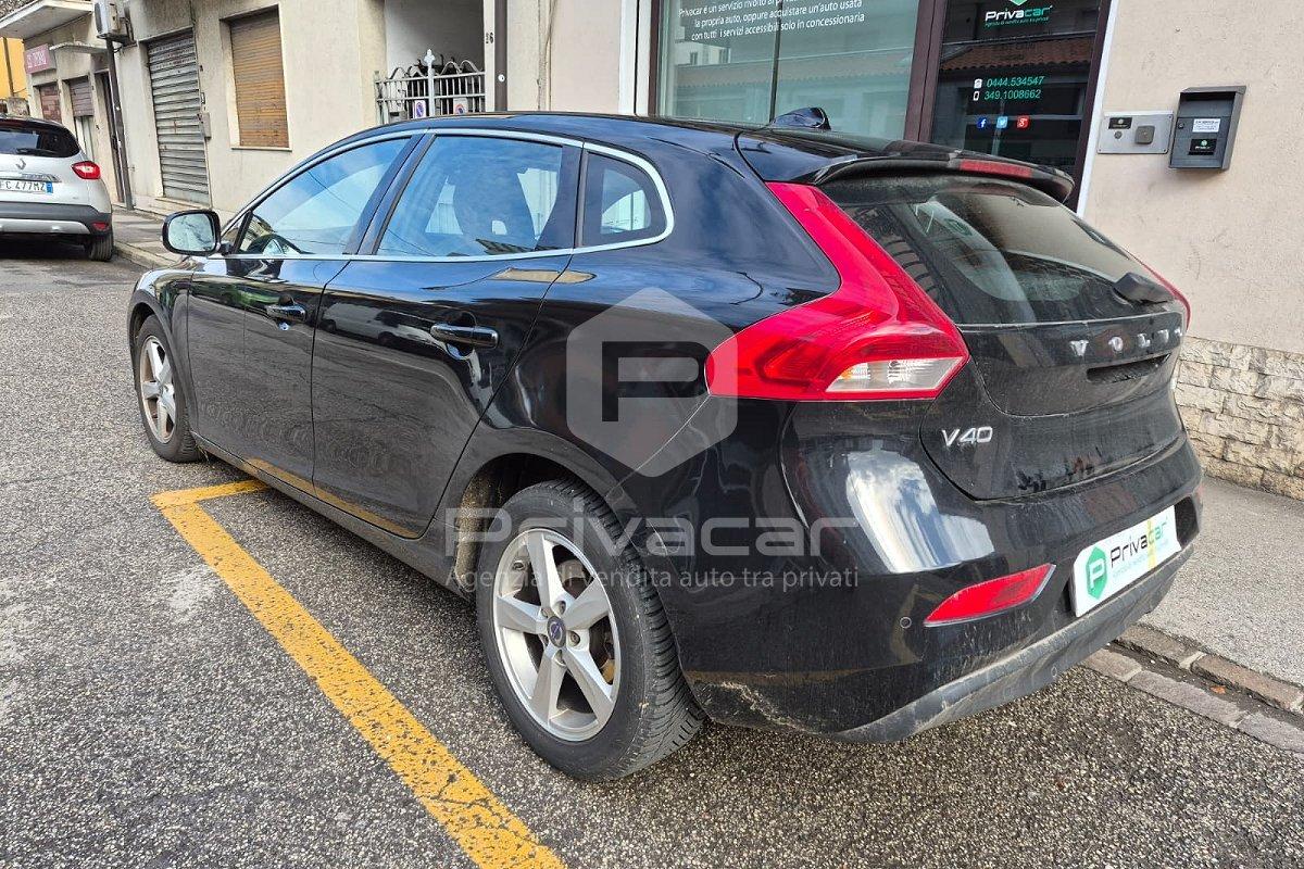 VOLVO V40 D2 1.6 Powershift Kinetic