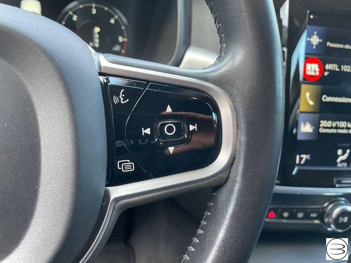 VOLVO - V90 - D3 Geartronic Momentum