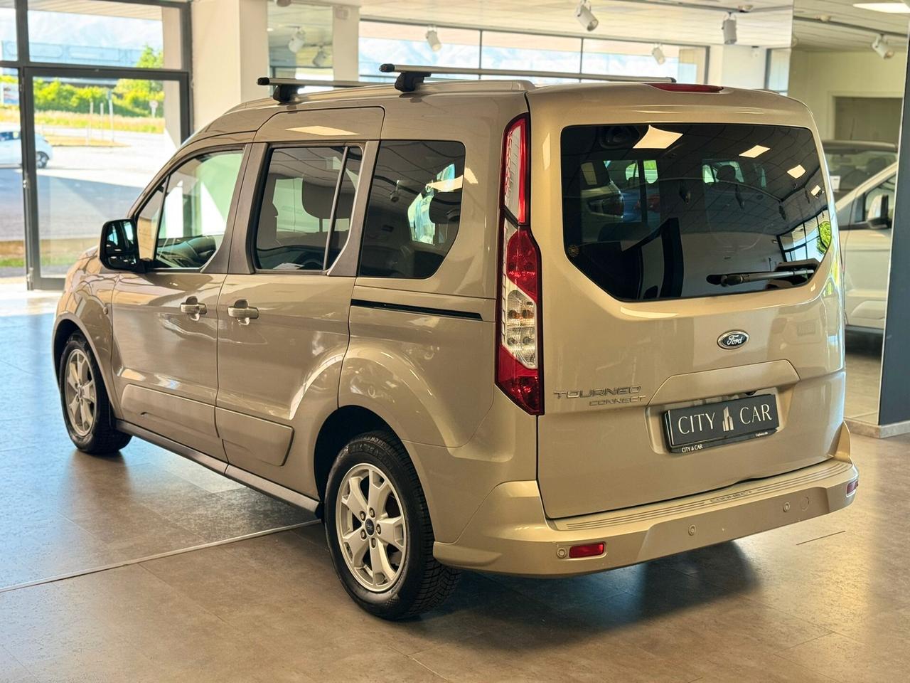 Ford Tourneo Connect 1.6 TDCi 115 CV Titanium