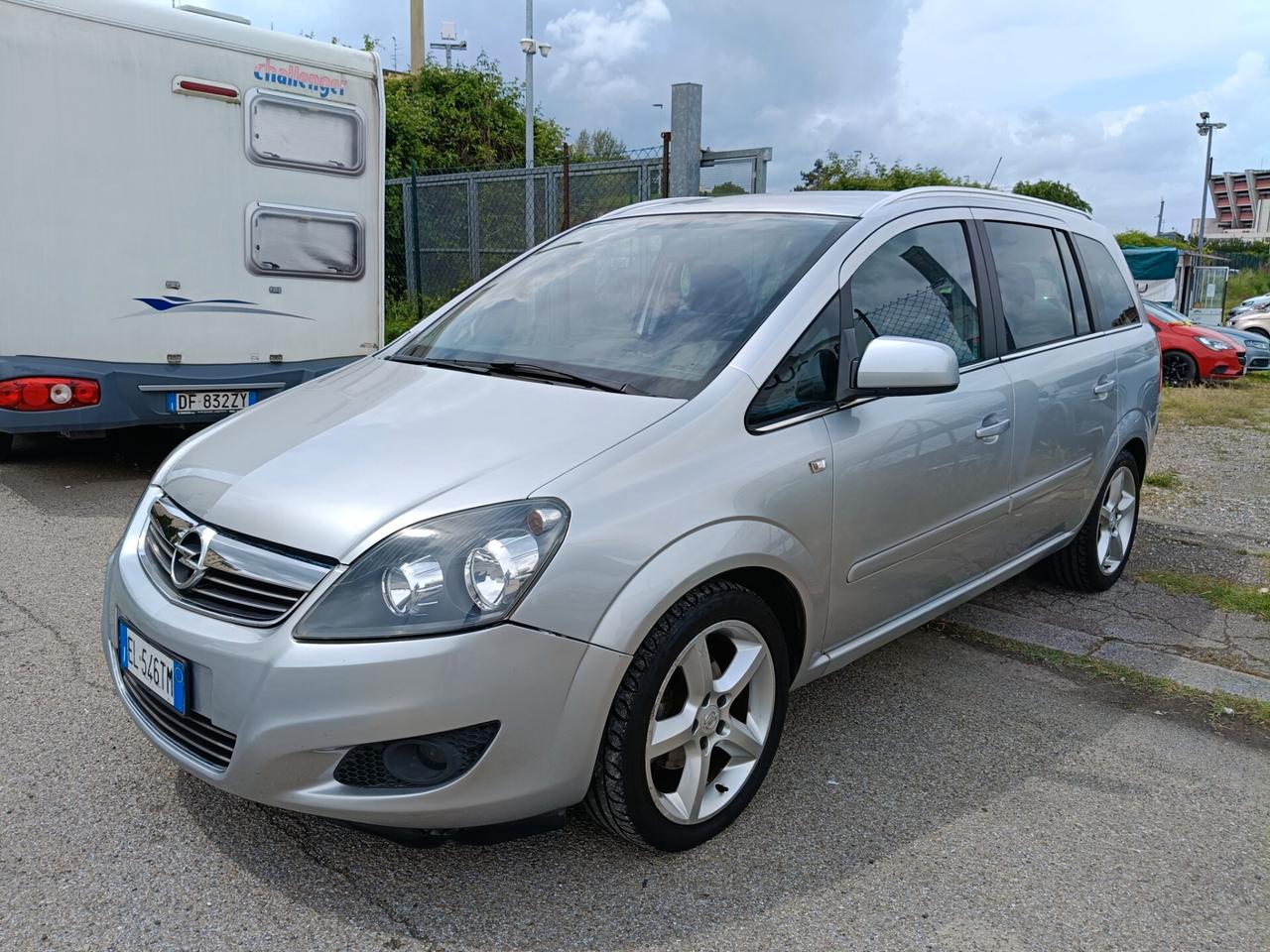 Opel Zafira 1.6 benzina 7 POSTI