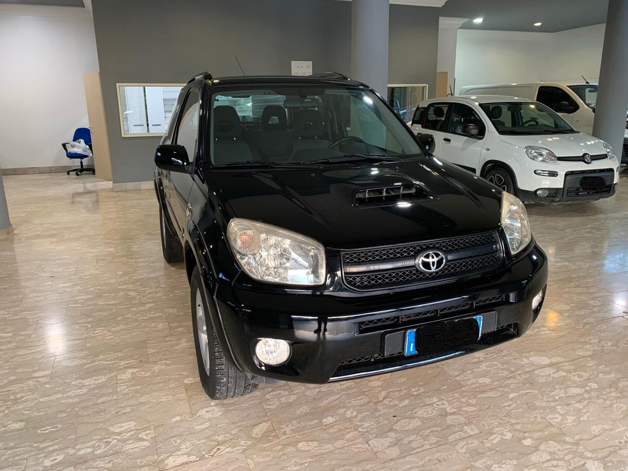 Toyota RAV 4 RAV4 2.0 Tdi D-4D cat 3 porte Sol
