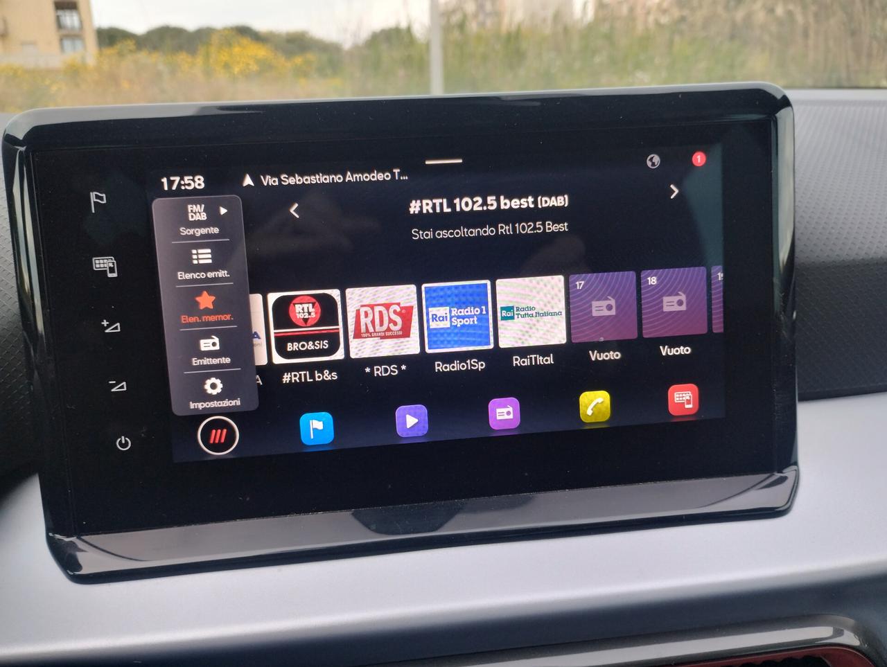 Seat Arona 1.0 TGI FR ( sportiva , full optional e dai consumi record)