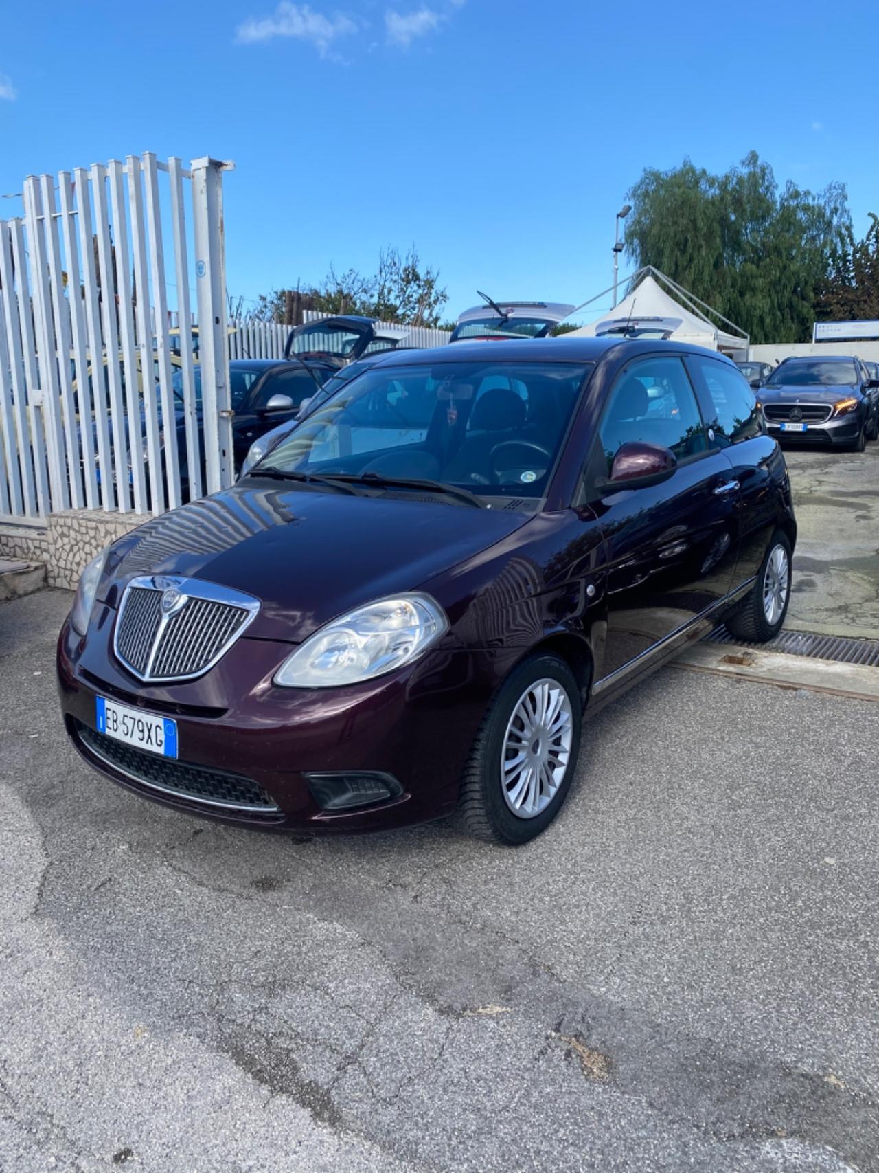 Lancia Ypsilon 1.4 Platino Ecochic GPL