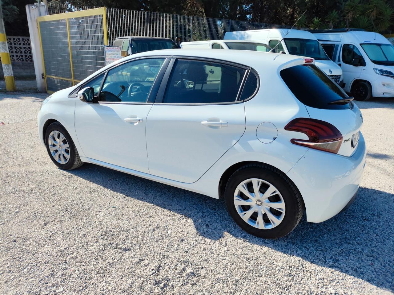 Peugeot 208 BlueHDi 75 5 porte Active