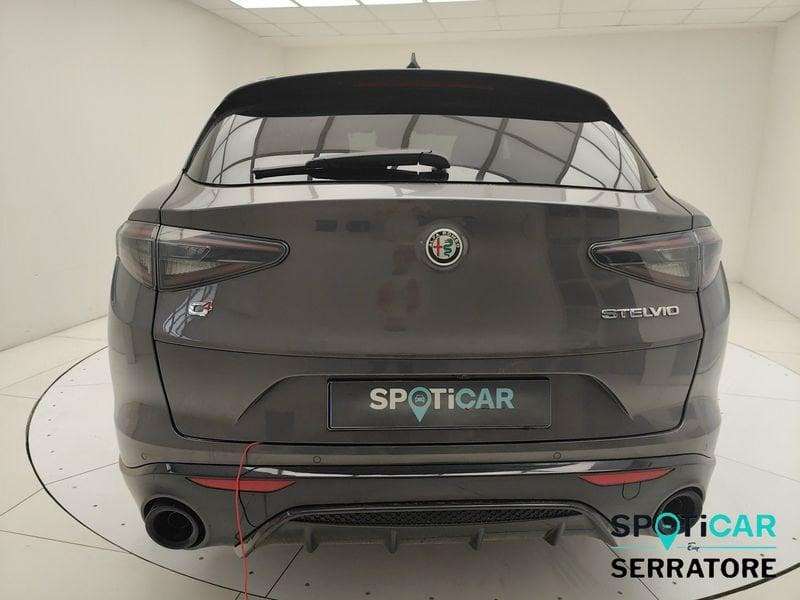 Alfa Romeo Stelvio 2023 2.2 t Veloce Q4 210cv auto