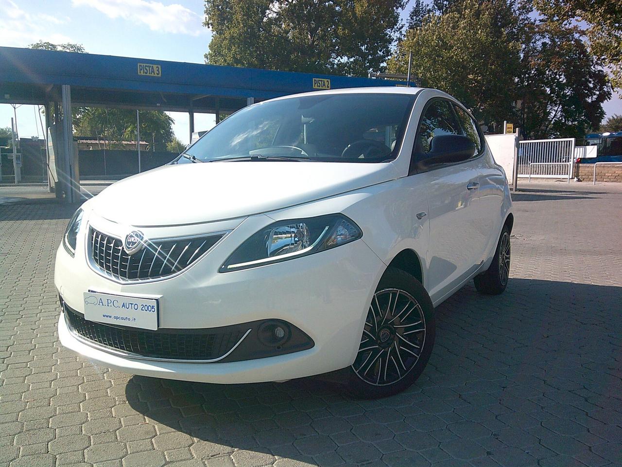 Lancia Ypsilon 1.0 FireFly 5 porte S&S Hybrid Gold*Prezzo Reale*