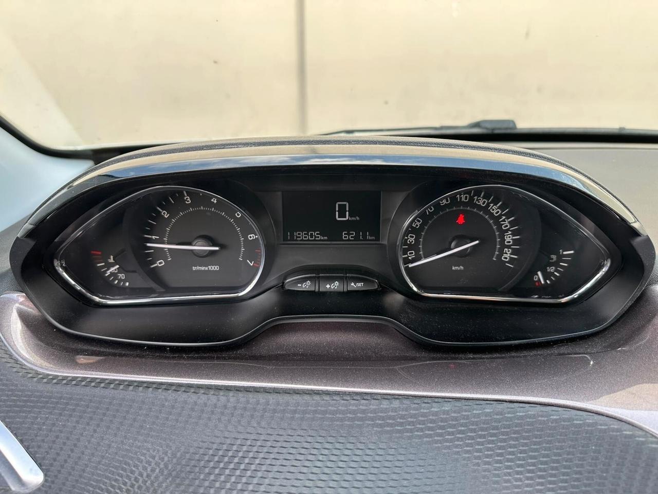 Peugeot 2008 PureTech 82 ETG5 S&S Allure