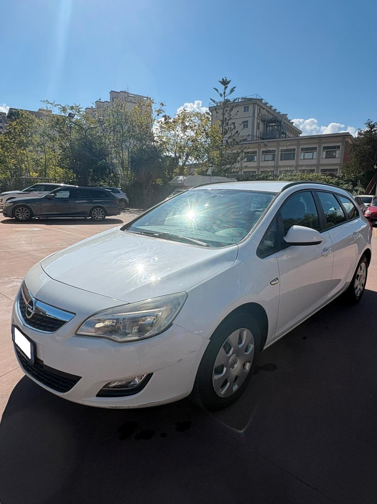 OPEL ASTRA 1.4 BENZINA SW POCHI KM CON GARANZIA