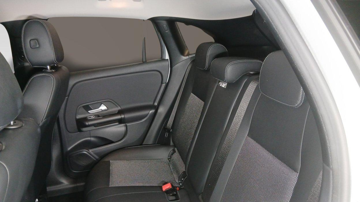 Mercedes-Benz GLA (H247) - GLA 180 d Automatic Business Extra