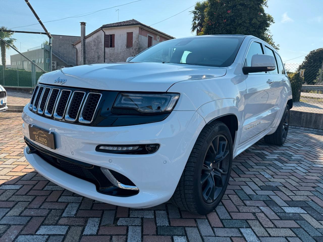 Jeep Grand Cherokee 6.4 V8 MDS Summit