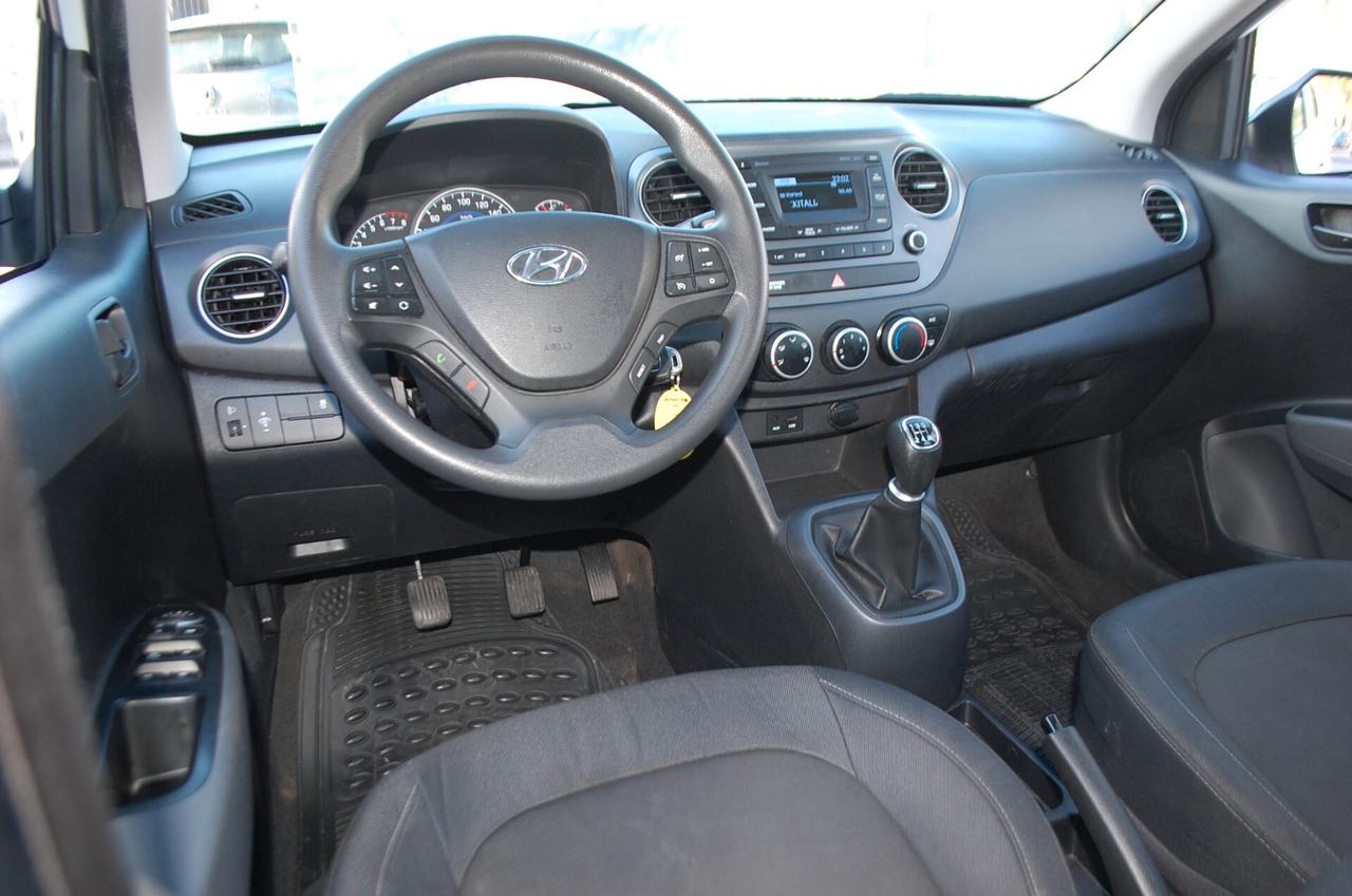Hyundai i10 1.0 Bz 67CV Comfort Uff Italy Led USB Clima