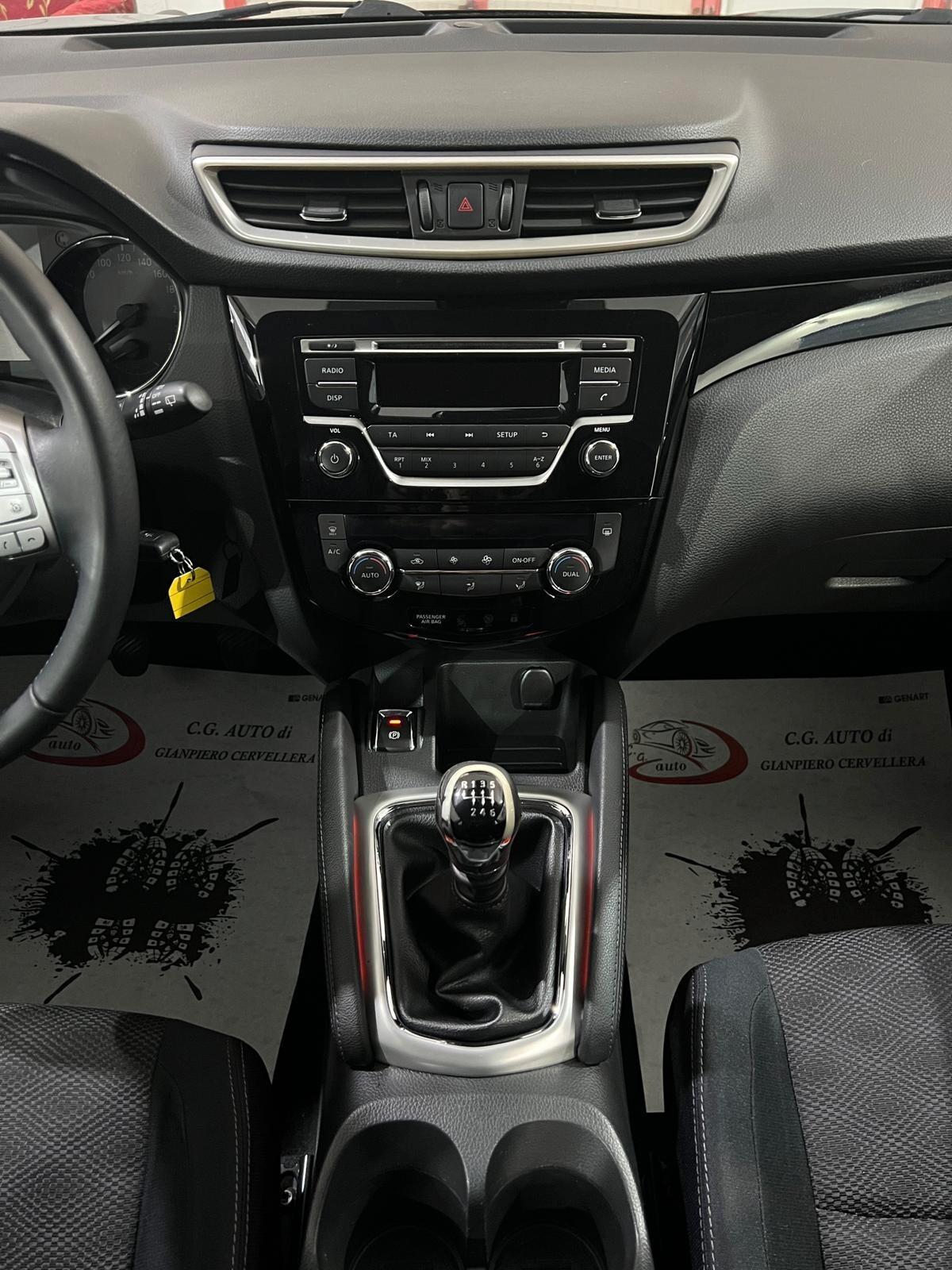 Nissan Qashqai 1.6 dCi 4WD Tekna 131 cv 2014