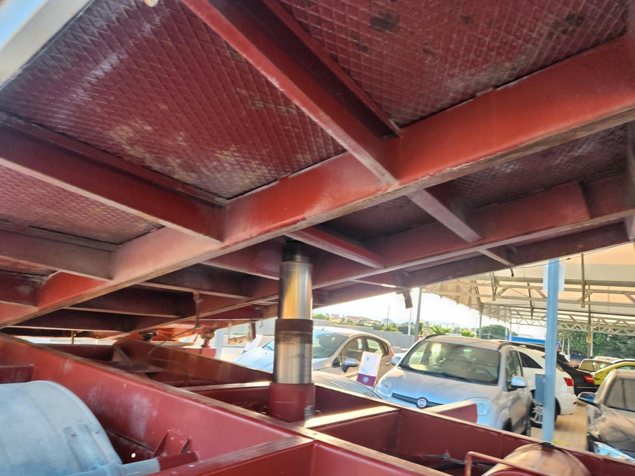 150E24 TIPPER RIBALTABILE TRILAT