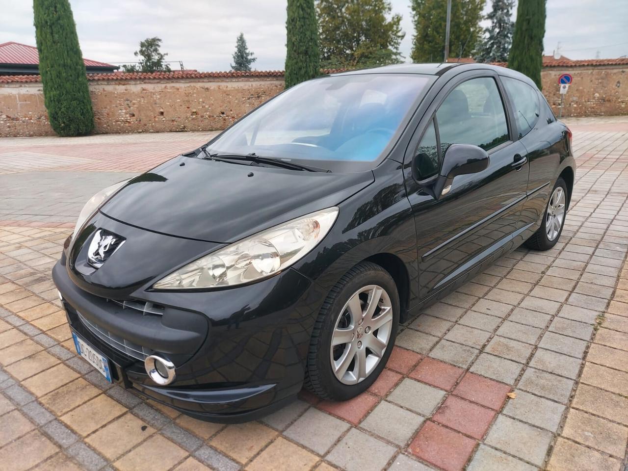 Peugeot 207 1.6 HDi 90CV 3p. XS