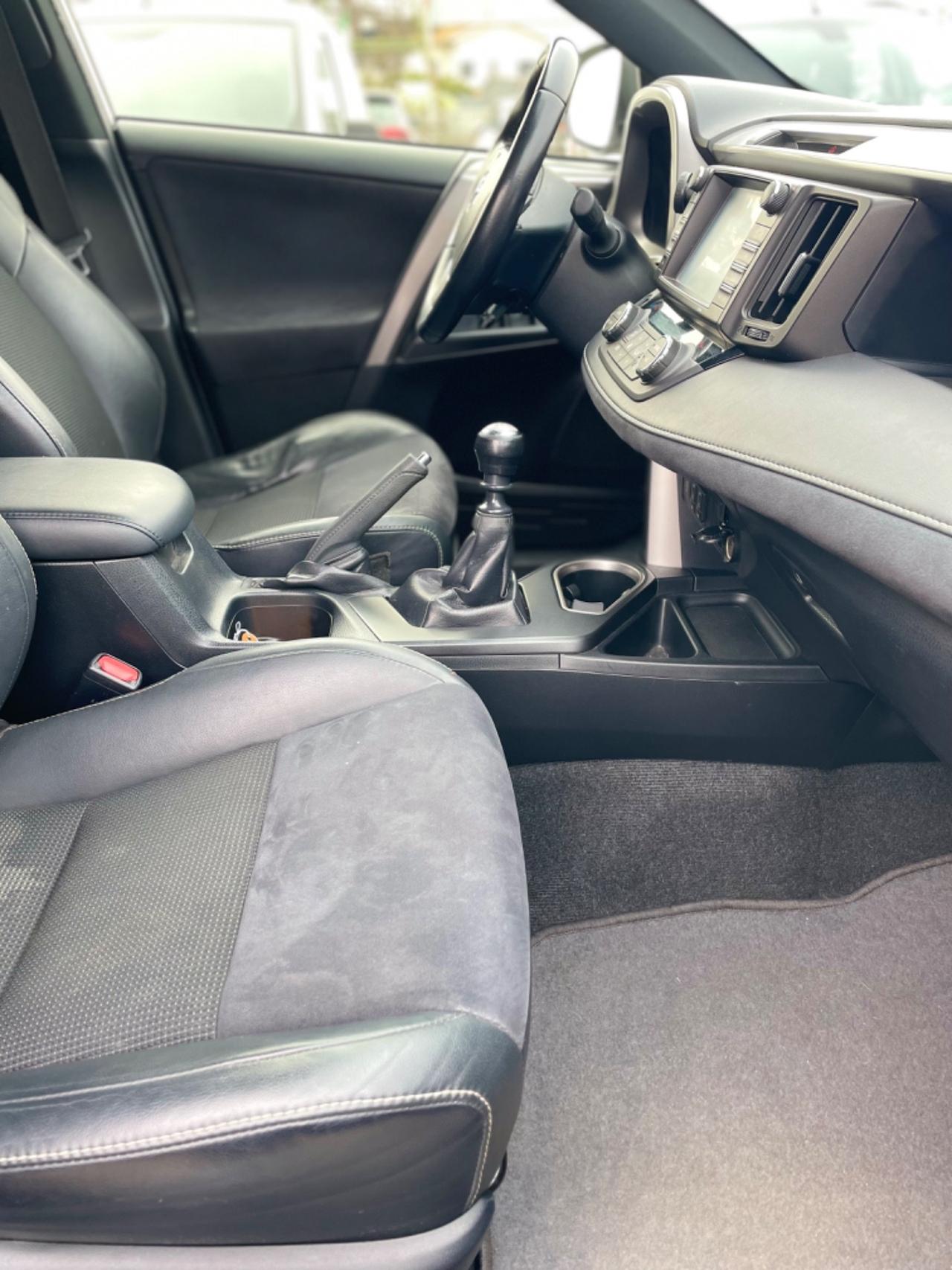 Toyota RAV 4 RAV4 2.0 D-4D 2WD Lounge