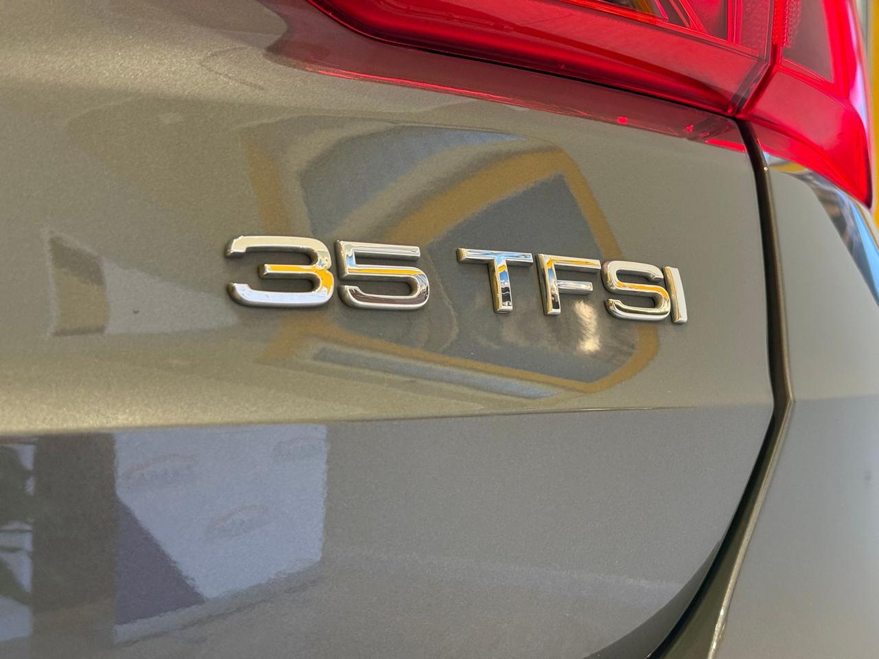 Audi Q3 Business 1.5 35 TFSI #9296