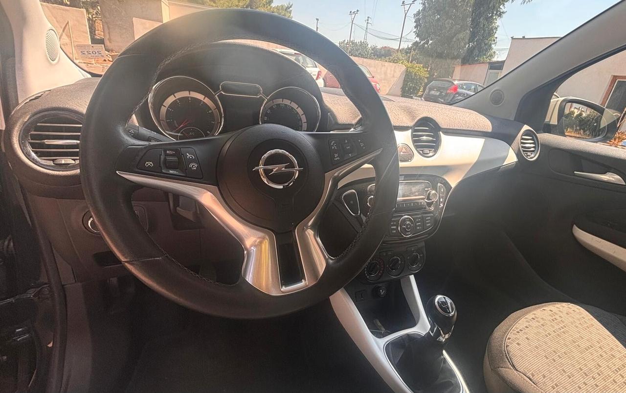 Opel Adam 1.2 70 CV White/Black Link