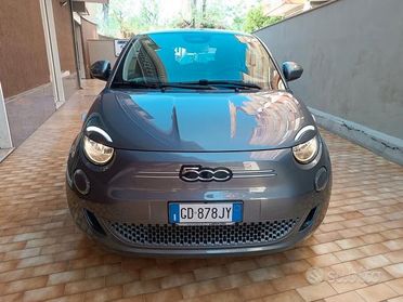 Fiat 500 Passion Berlina 42 kWh