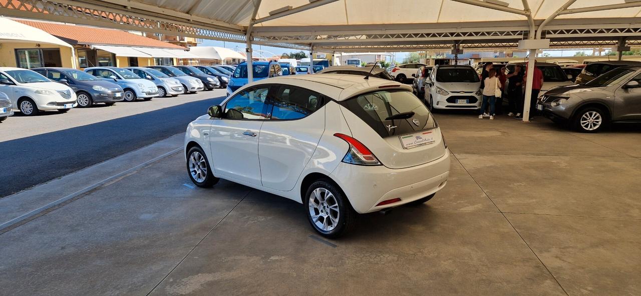Lancia Ypsilon 1.2 69cv Platinum **35.000km**