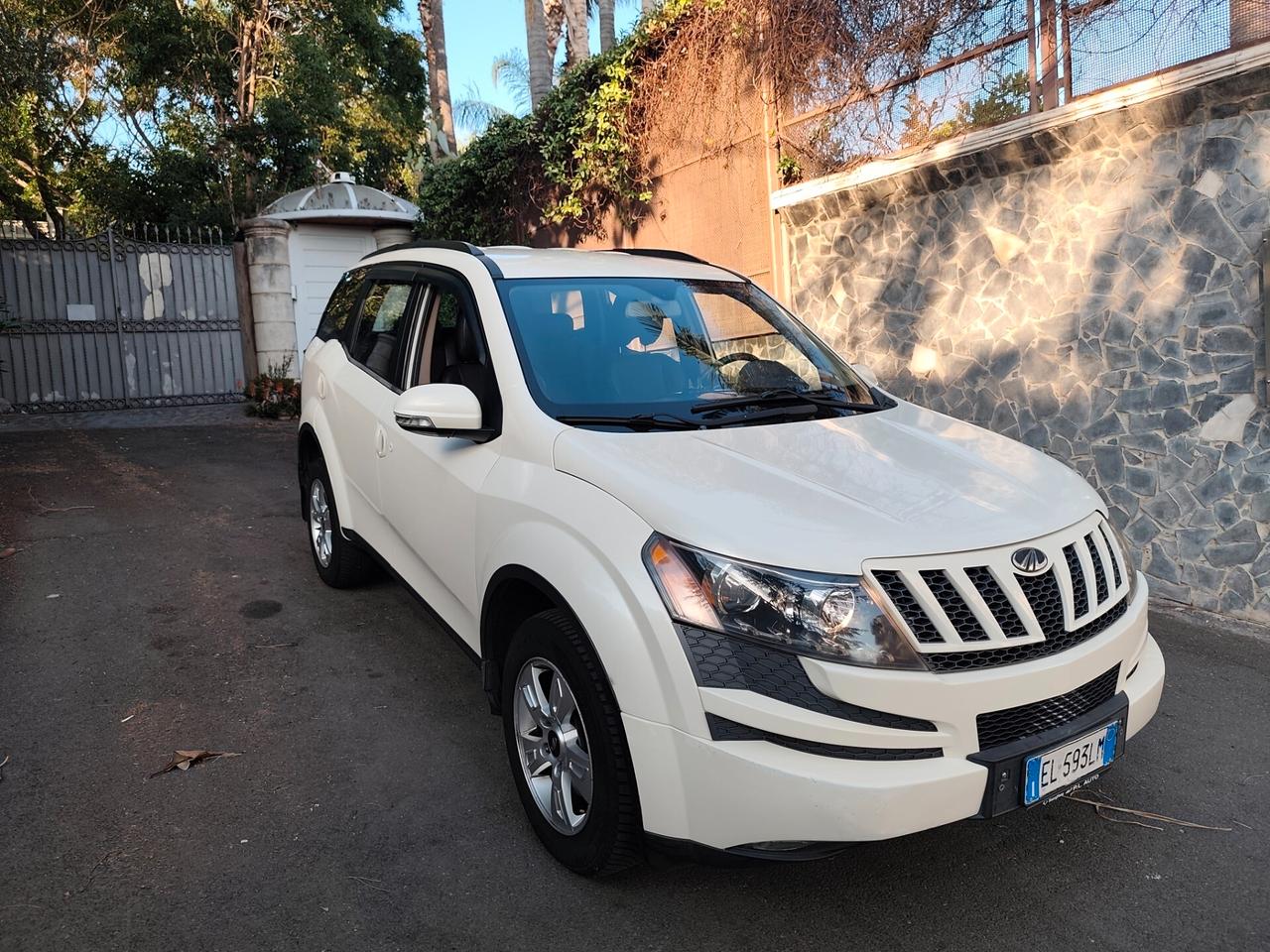 Mahindra XUV500 7 posti 2014