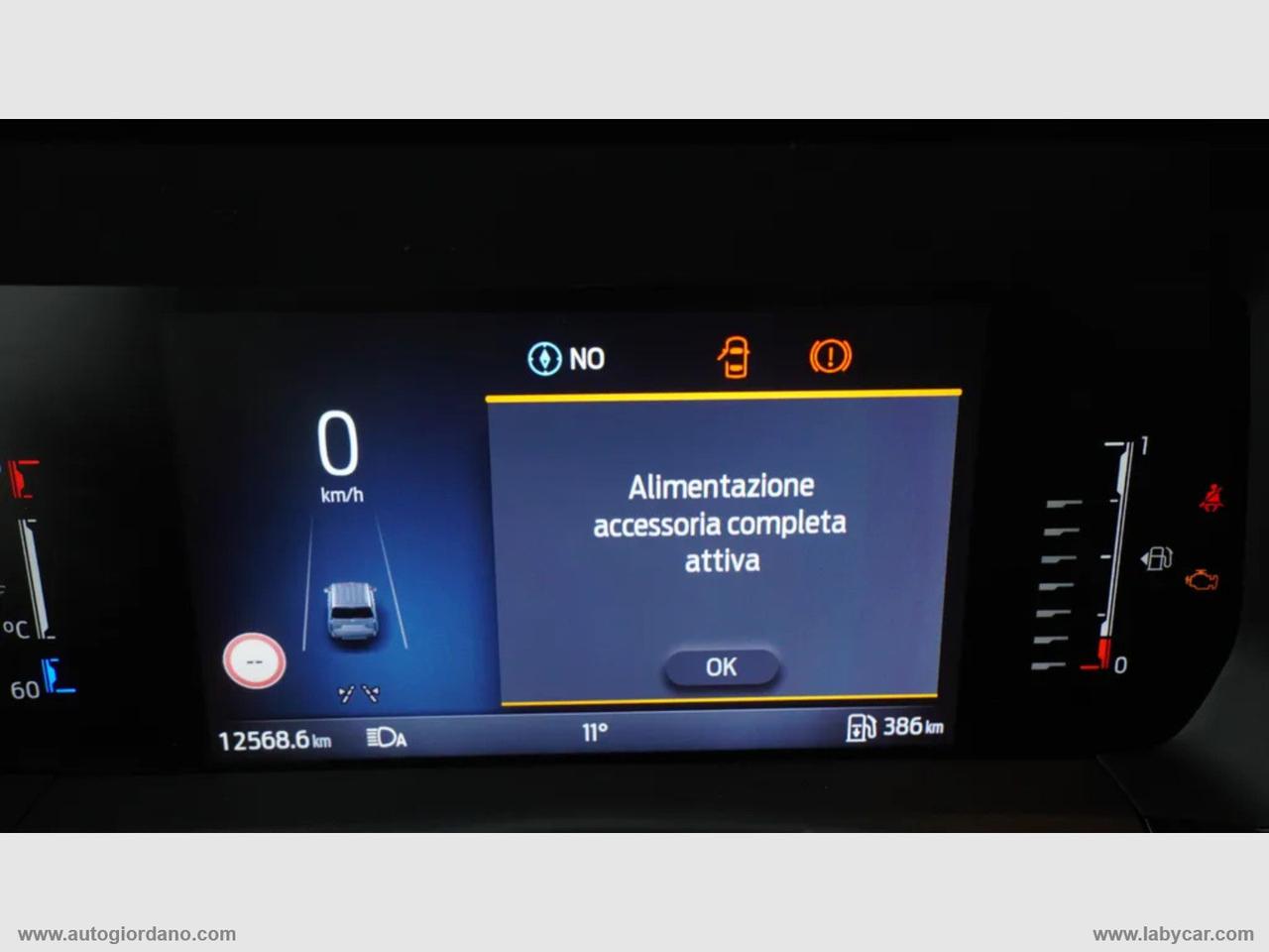 FORD Tourneo Courier 1.0 EcoBoost Titanium