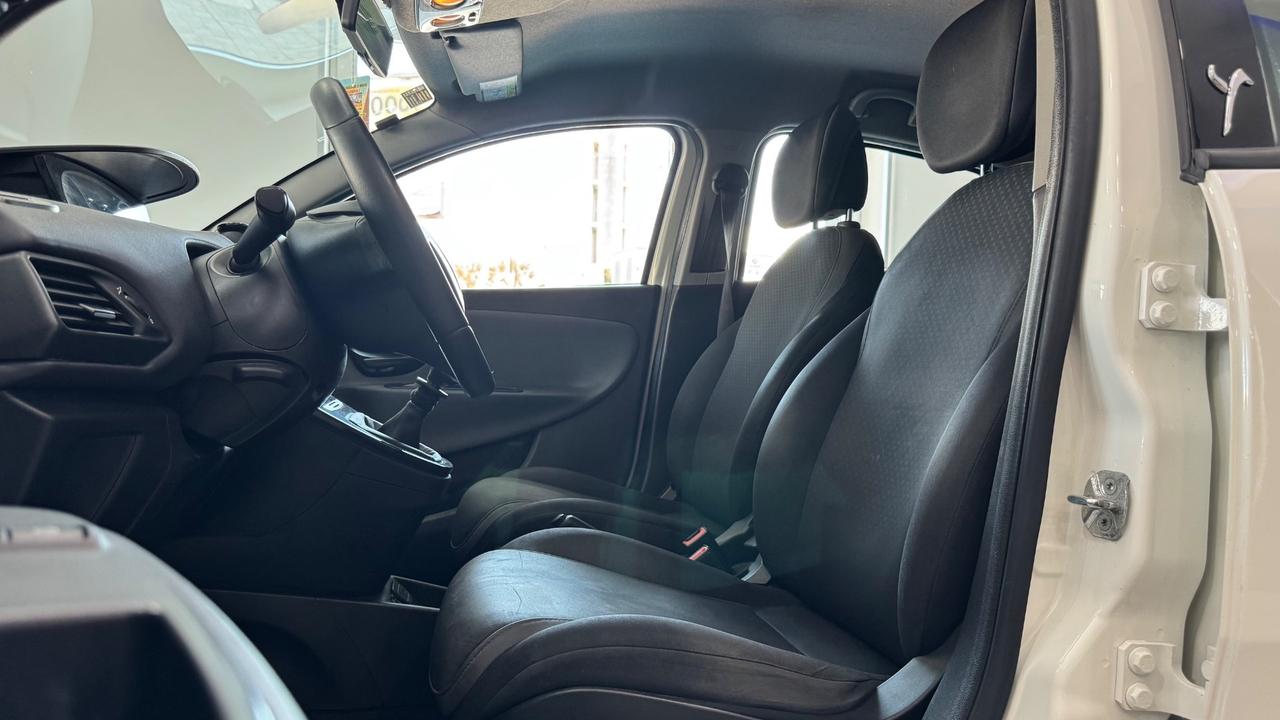 Lancia Ypsilon 1.2 69 CV 5 porte Gold