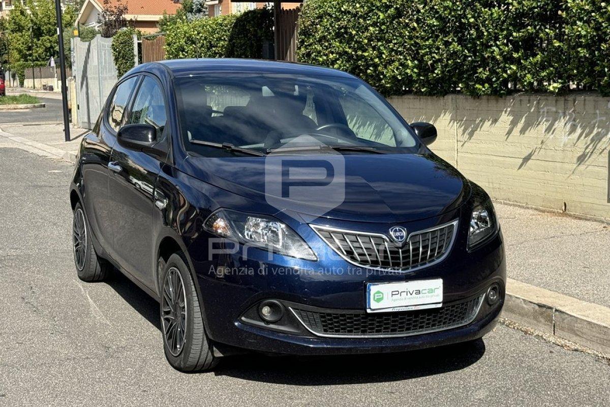 LANCIA Ypsilon 1.0 FireFly 5 porte S&S Hybrid Ecochic Silver