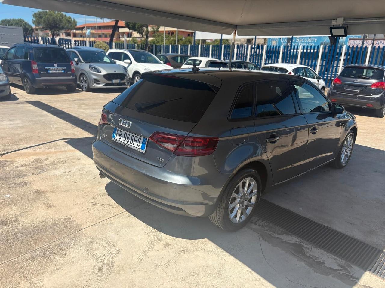 Audi A3 1.6 TDI clean diesel S tronic Business