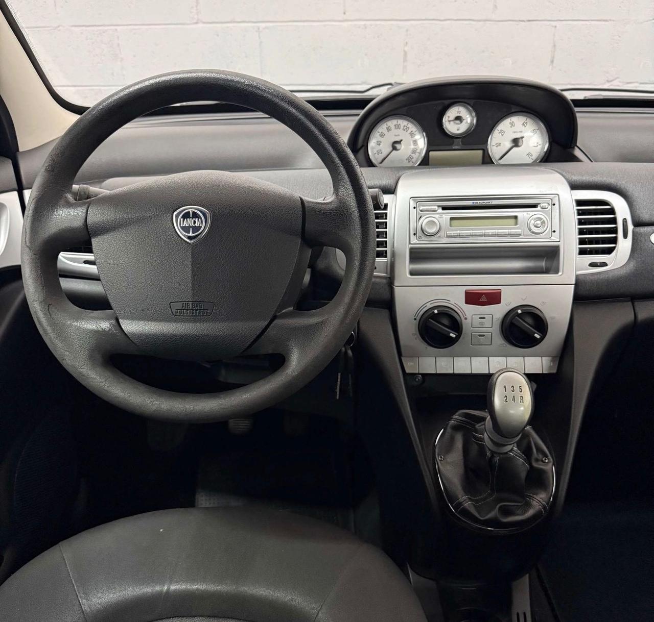 Lancia Ypsilon 1.2 69cv NEOPATENTATI EURO5B