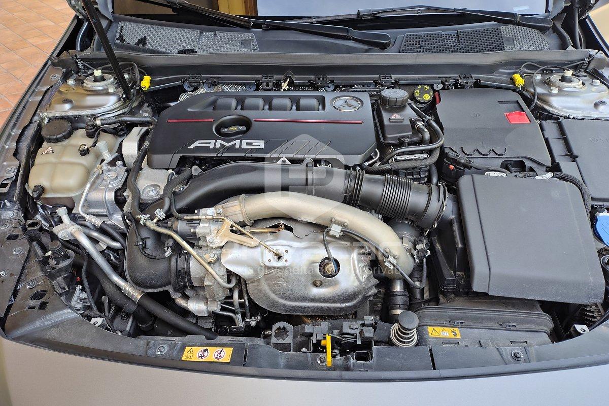 MERCEDES A 35 AMG 4Matic