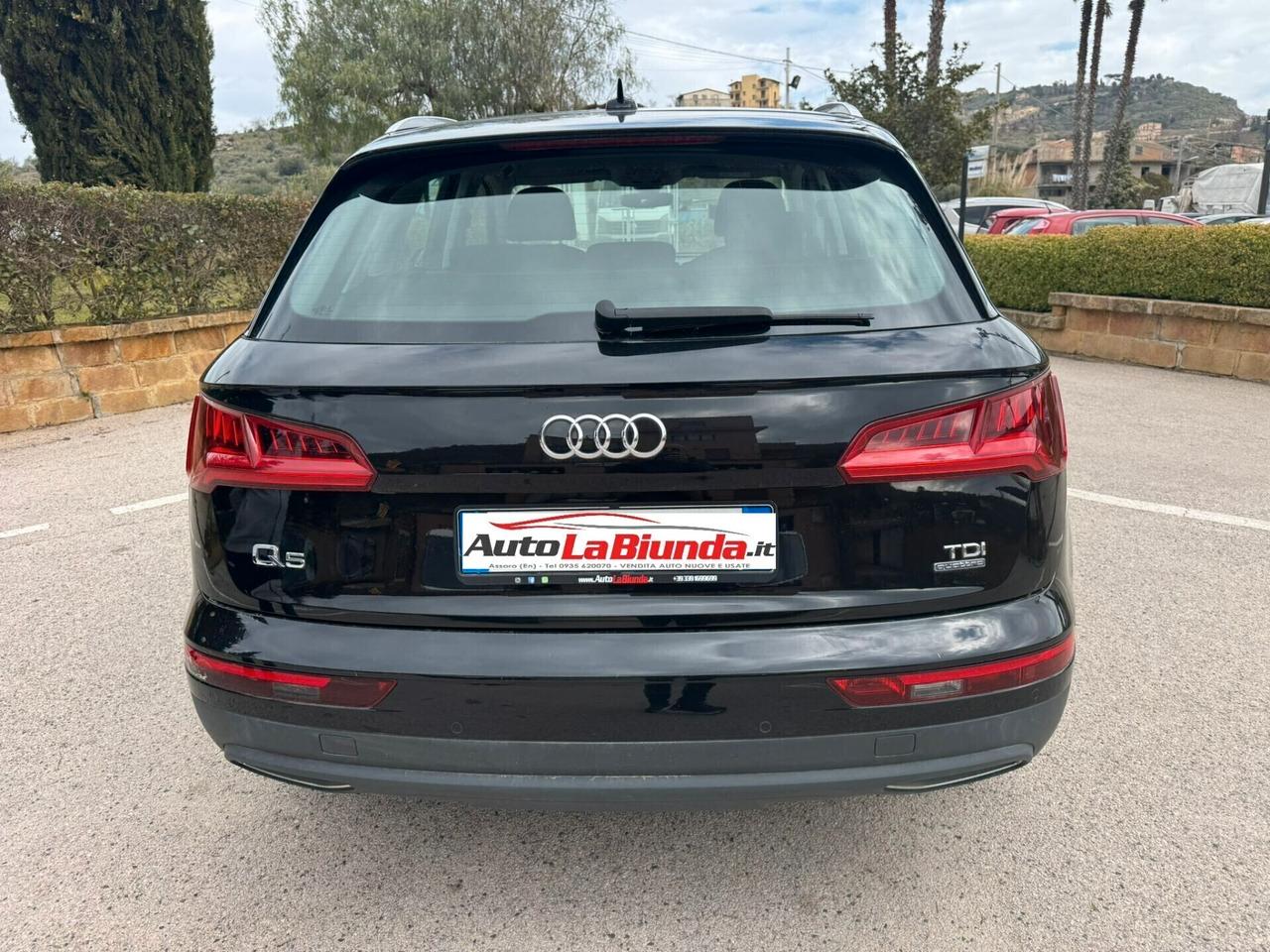 Audi Q5 2.0 TDI quattro S tronic Business