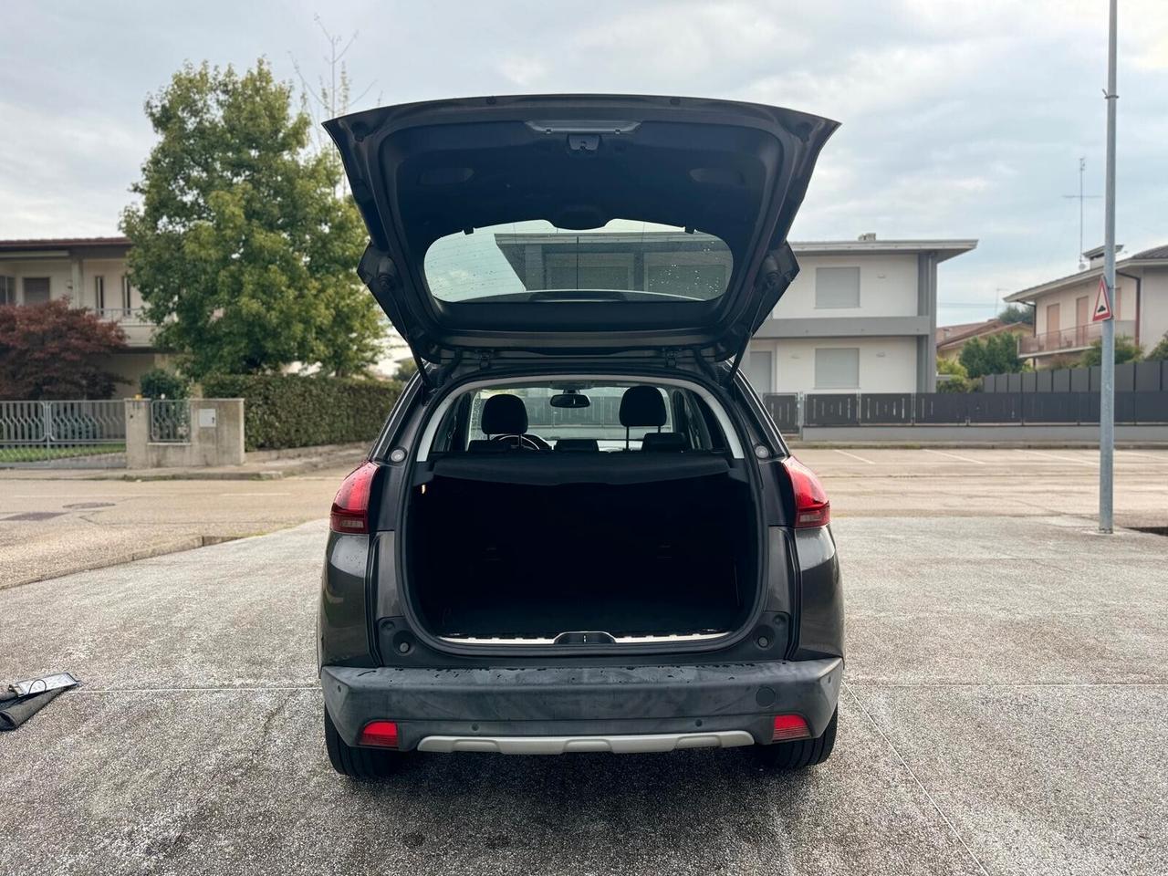 Peugeot 2008 BlueHDi 100 GT Line