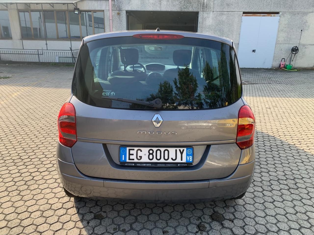 Renault Modus Grand 1.2 16V TCE Live