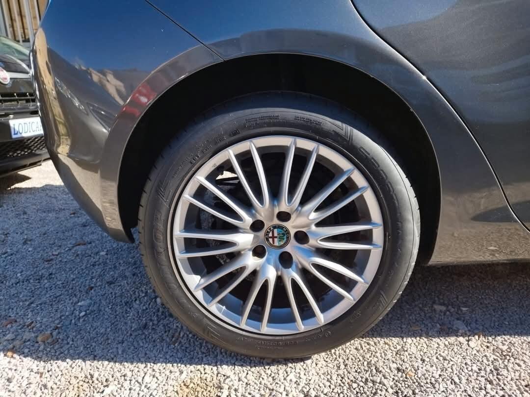 Alfa Romeo Giulietta 1.6 JTDm-2 105 CV Exclusive