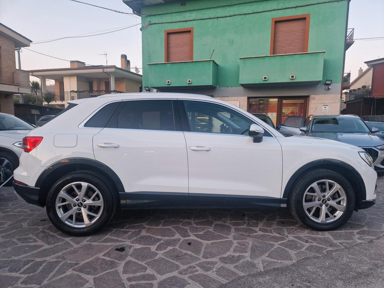 Audi Q3 40 TDI quattro S tronic Business Advanced